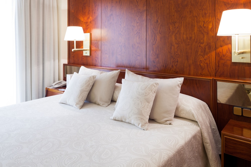 

Bari - Talamanca - Hotel Royal Plaza