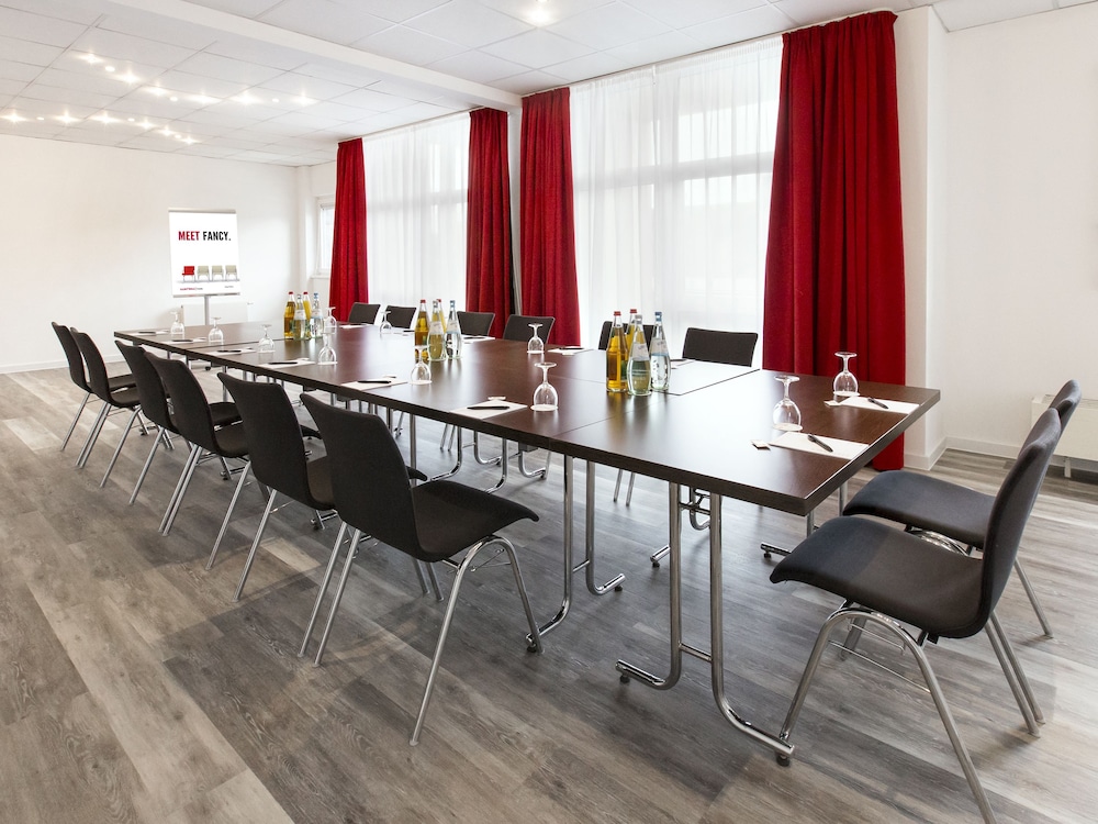 

Torino - Langenhagen - DORMERO Hotel Hannover – Langenhagen Airport