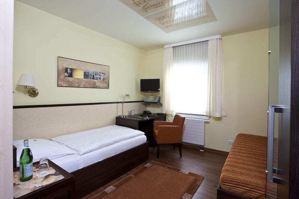 

Milano - Celle - Hotel Am Braunen Hirsch
