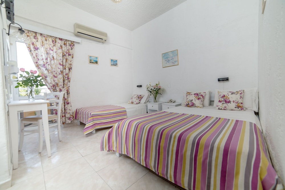 

Bologna - Malevizi - Roxani Hotel
