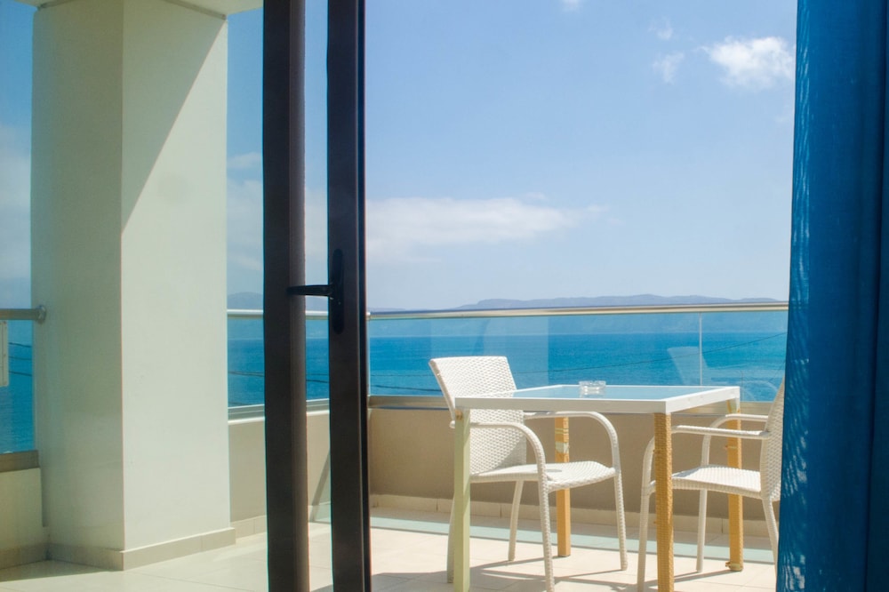 

Firenze - Kissamos - Nautilus Bay