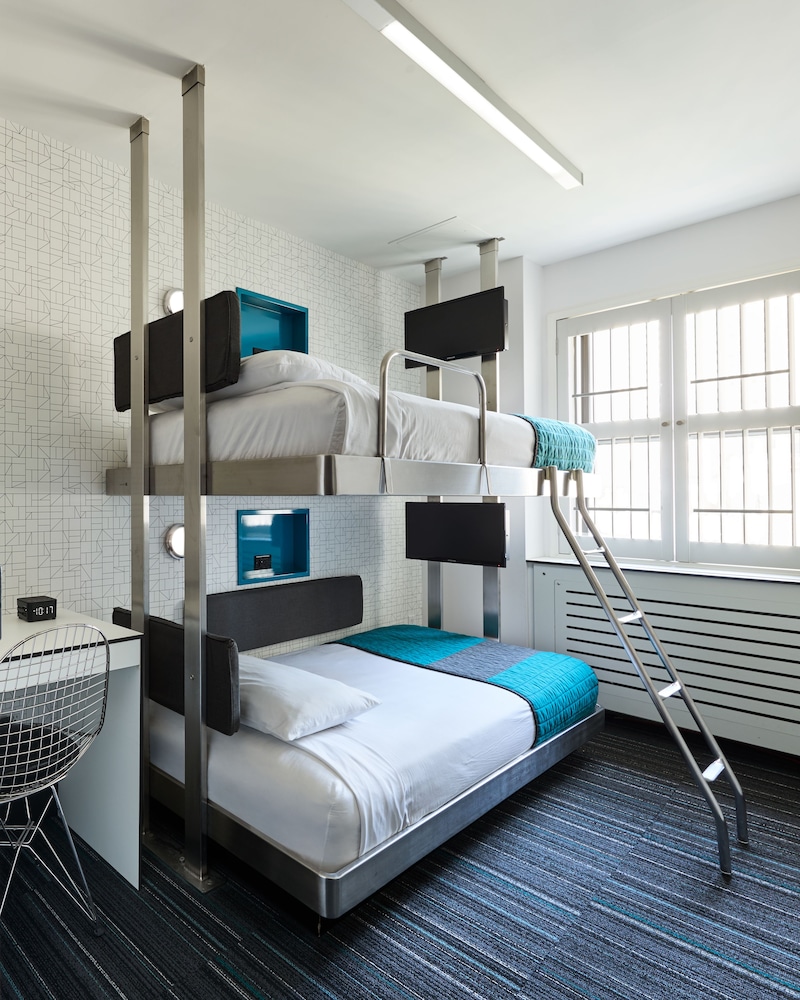 

Venezia - Long Island City - Pod 51