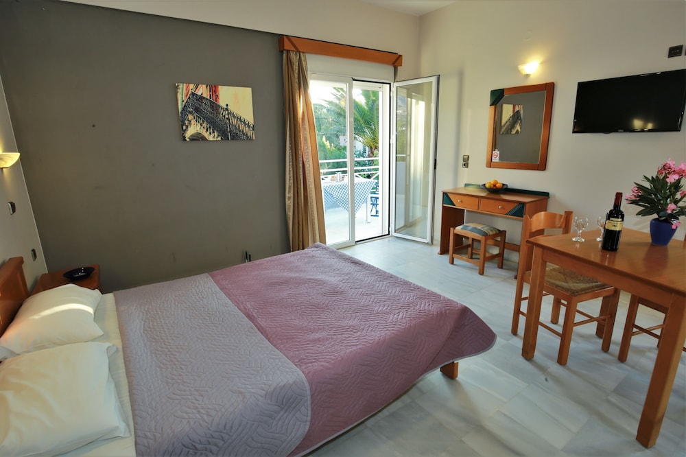 

Palermo - Kalyves - Athena Hotel
