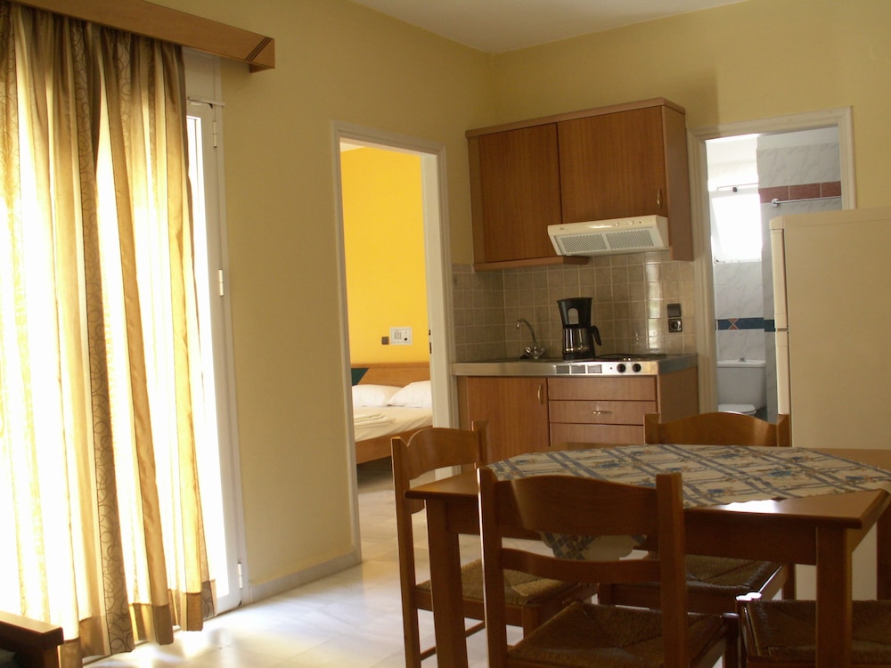 

Cagliari - Kalyves - Athena Hotel