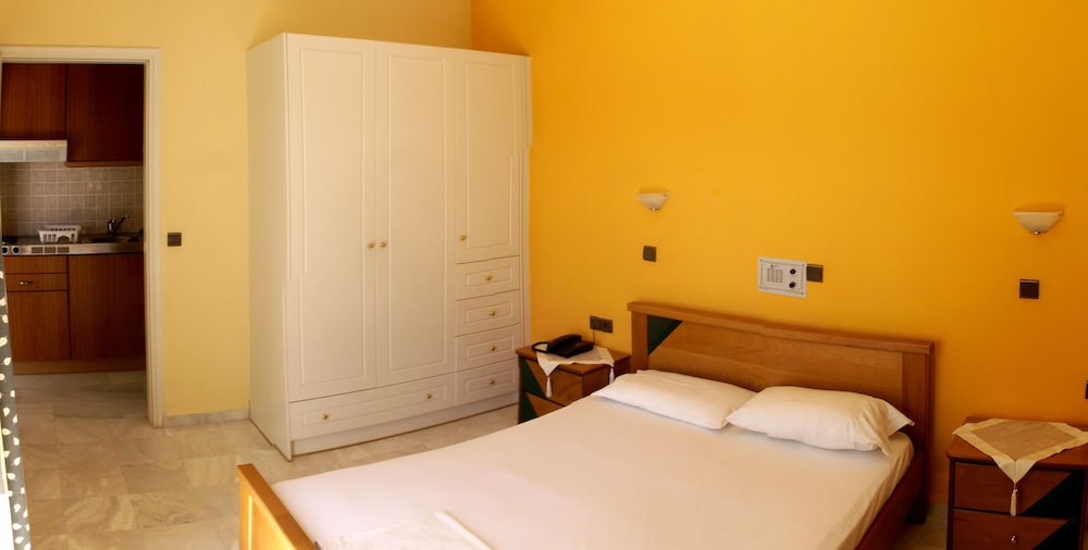 

Venezia - Kalyves - Athena Hotel