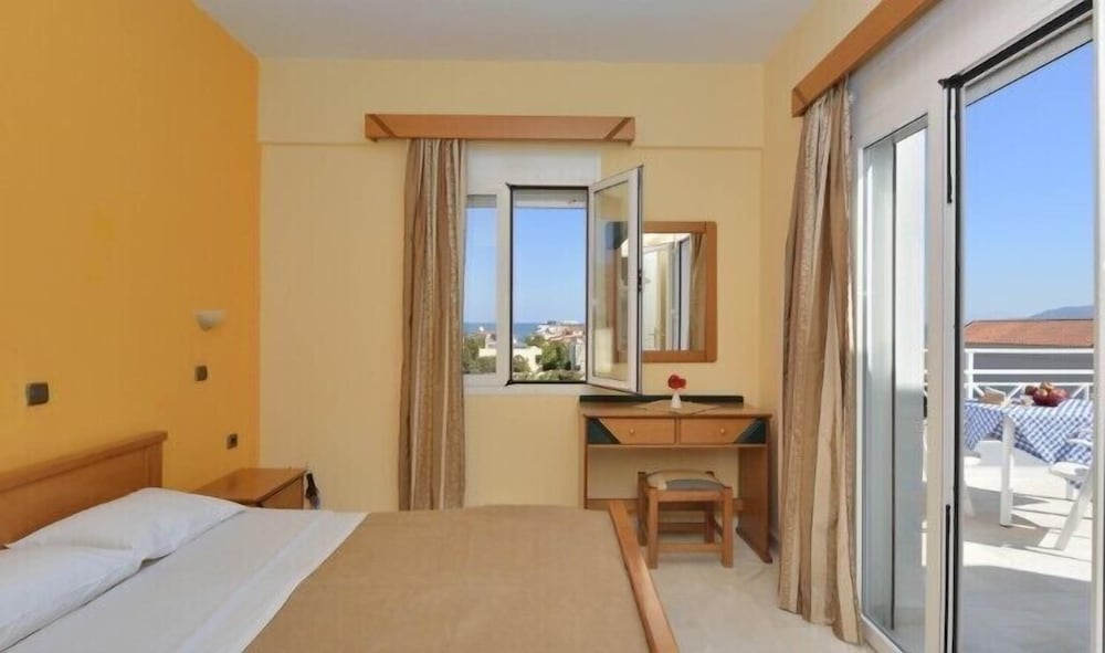 

Venezia - Kalyves - Athena Hotel