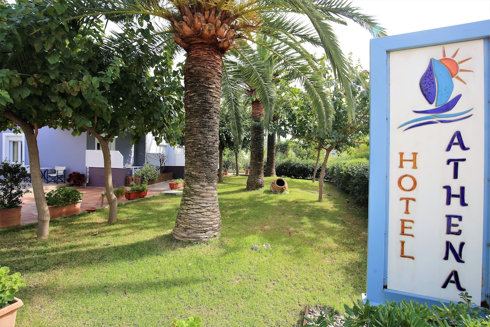 

Napoli - Dhrámia - Athena Hotel