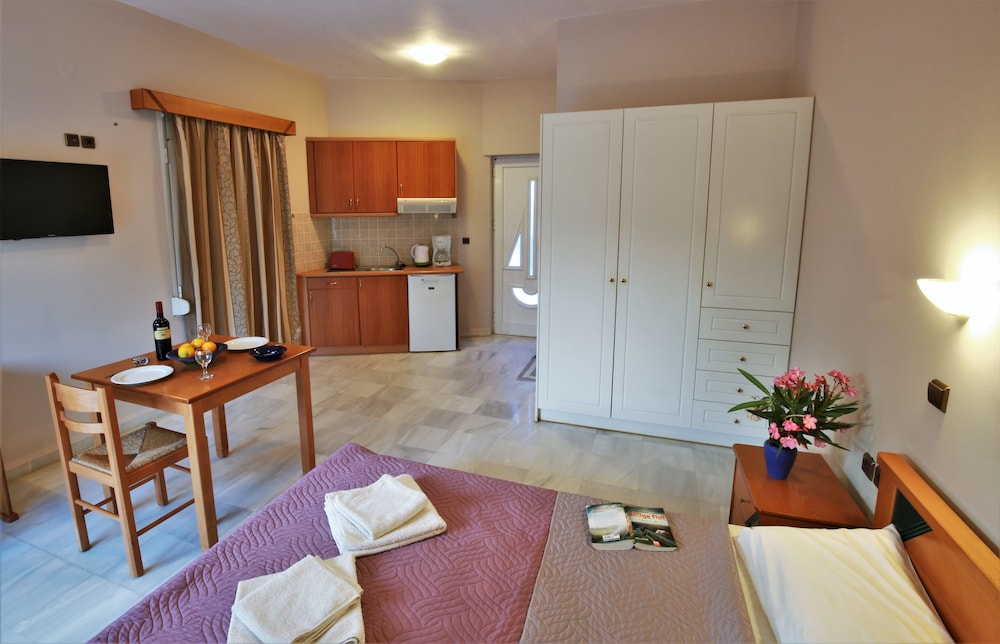 

Firenze - Kalyves - Athena Hotel