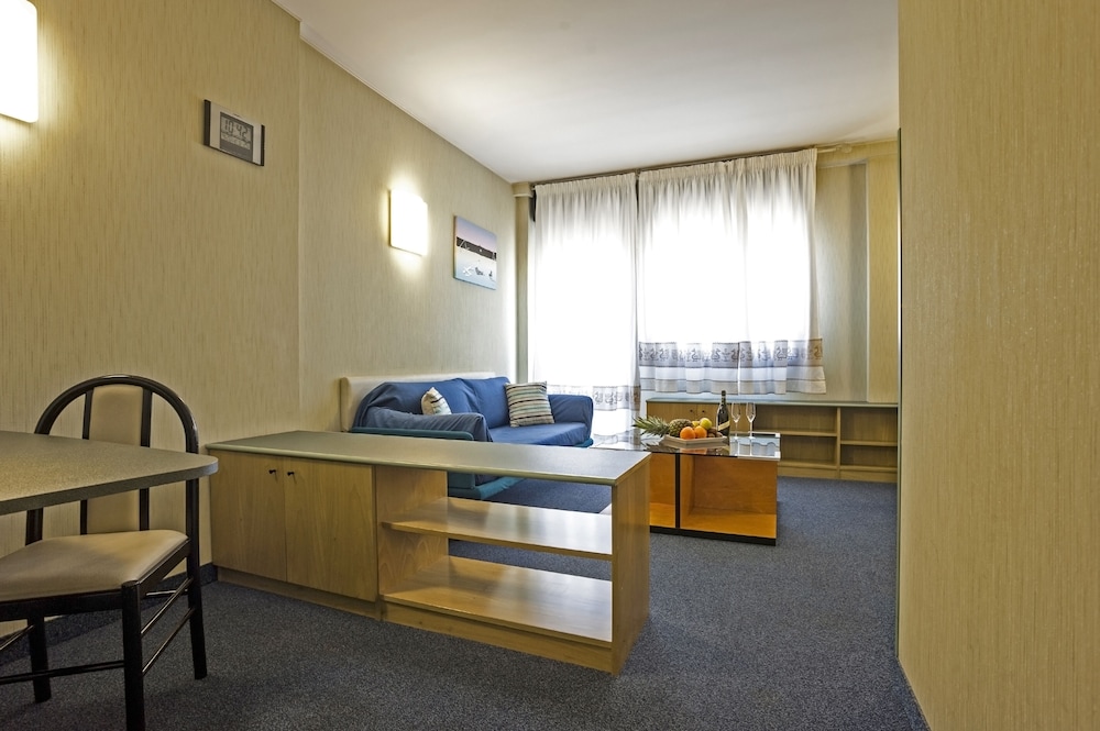 

Milano - Maracalagonis - Best Western Hotel Residence Italia