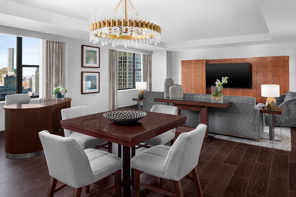 

Verona - Long Island City - The Westin New York Grand Central