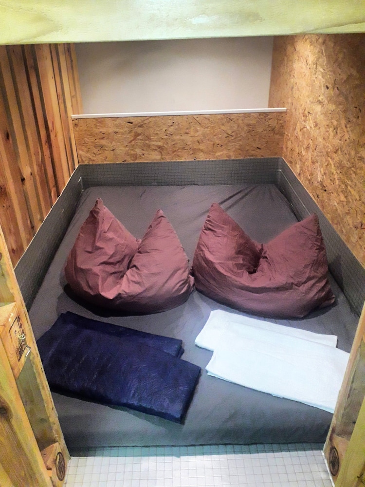 

Brindisi - Dresda - Fox-box Apt. Dresden