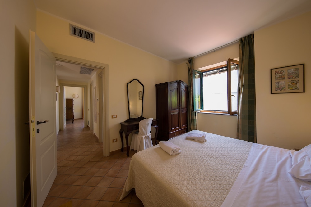 

Milano - Scala - Hotel Scapolatiello