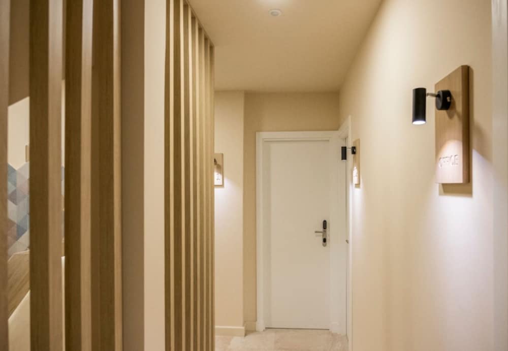 

Bologna - Mahon - Hotel Victori