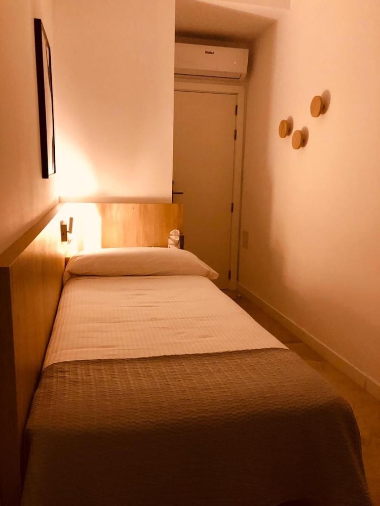 

Napoli - Minorca, Isole Baleari - Hotel Victori