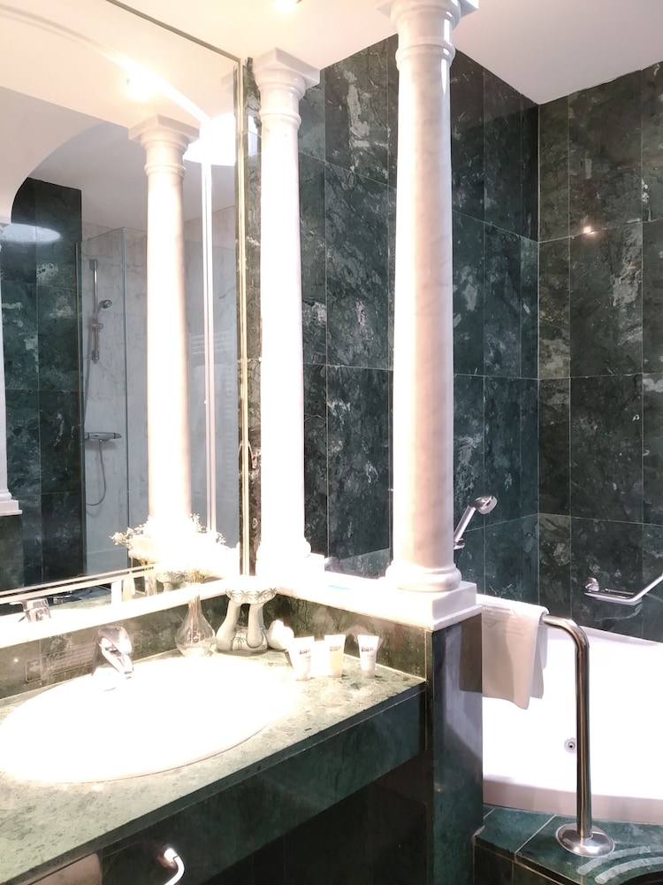 

Roma - Montbrió del Camp - Hotel Termes Montbrio