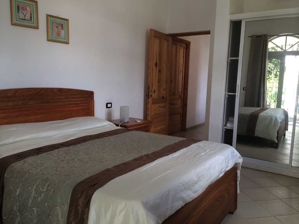 

Milano - Boca Chica - Hotel Villa Capri Salon & SPA
