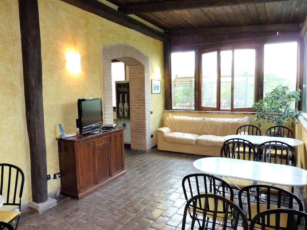 

Lamezia Terme - Terni - La Rocca