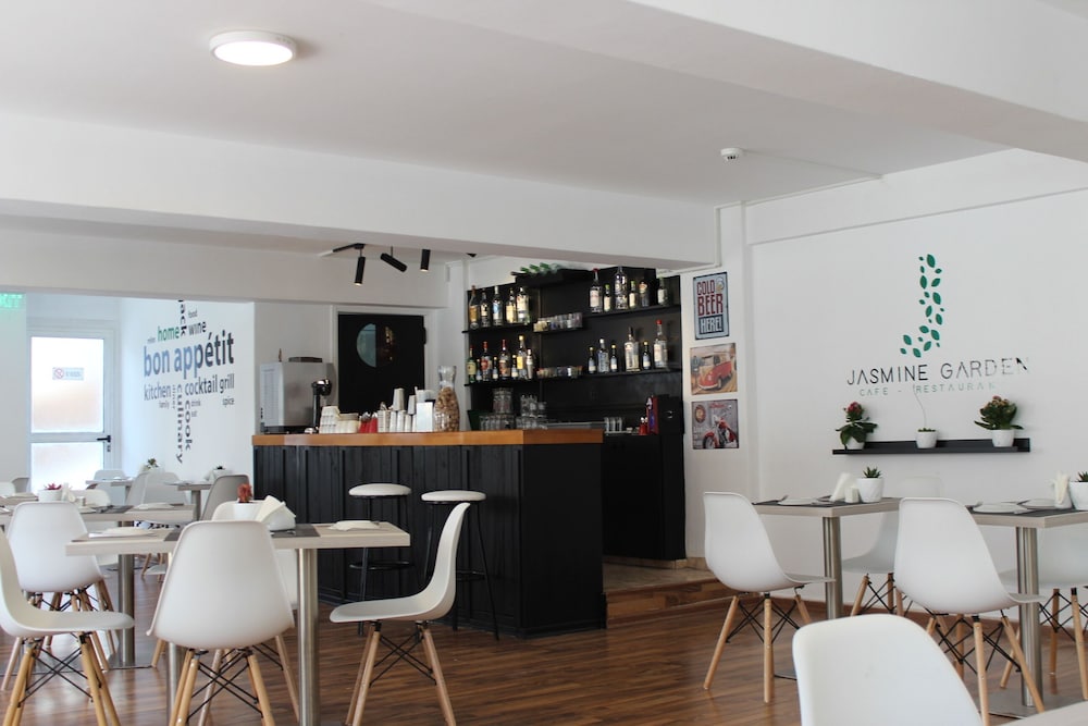 

Milano - Perivolia - La Veranda Hotel