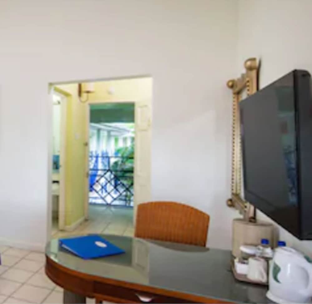 

Bologna - Montego Bay - Deja Resort All Inclusive