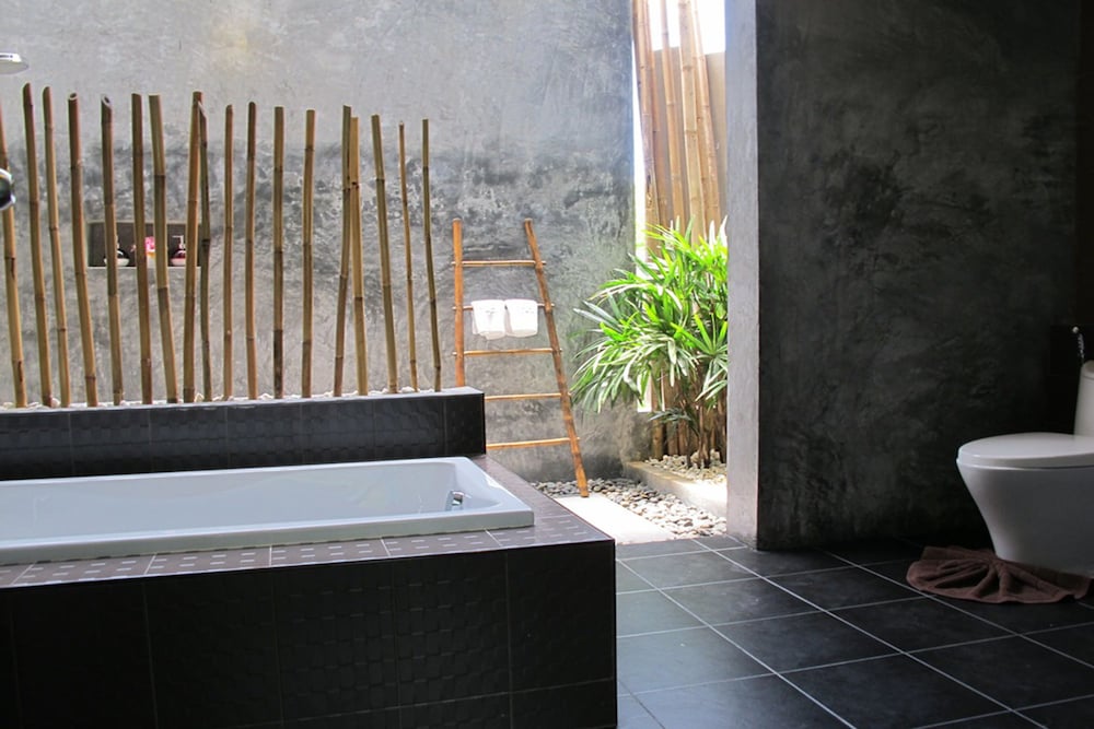 

Bologna - Tailandia - Phuket - Alphabeto Resort