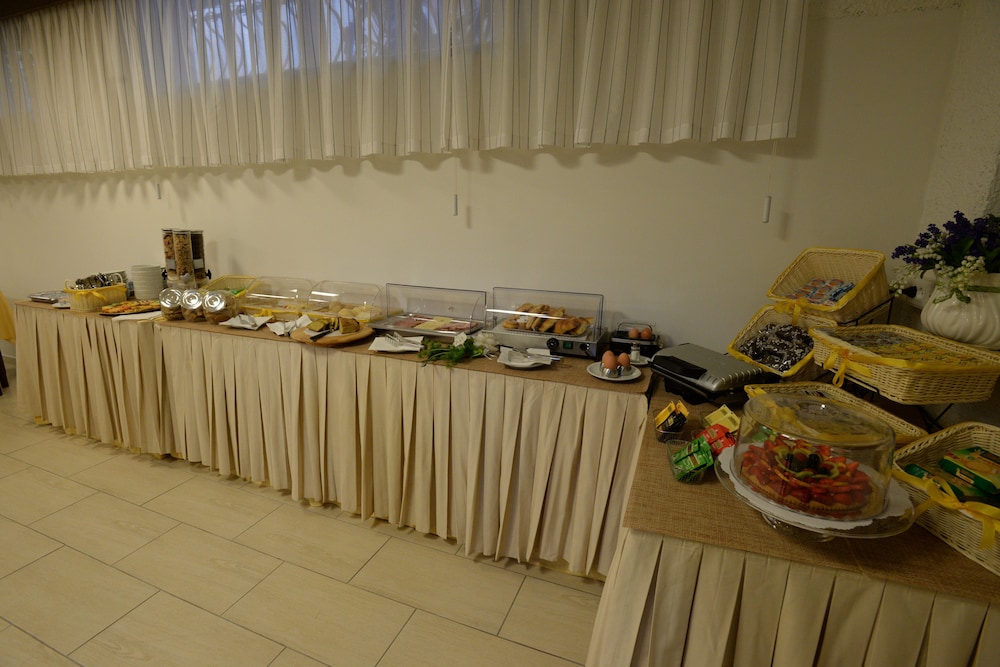 

Milano - Forte dei Marmi - Hotel Giulio Cesare