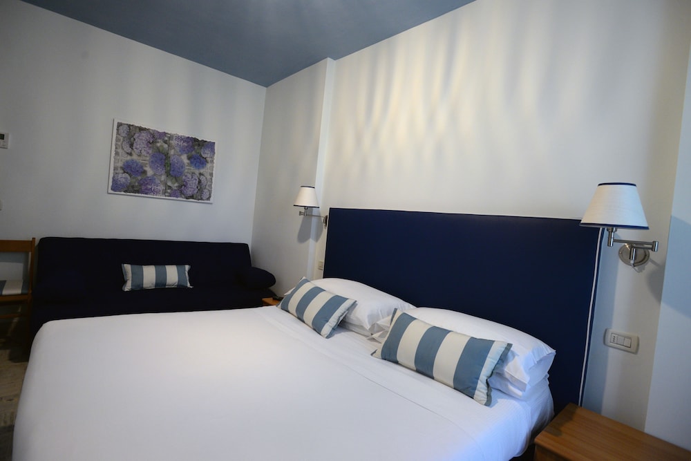 

Catania - Forte dei Marmi - Hotel Giulio Cesare