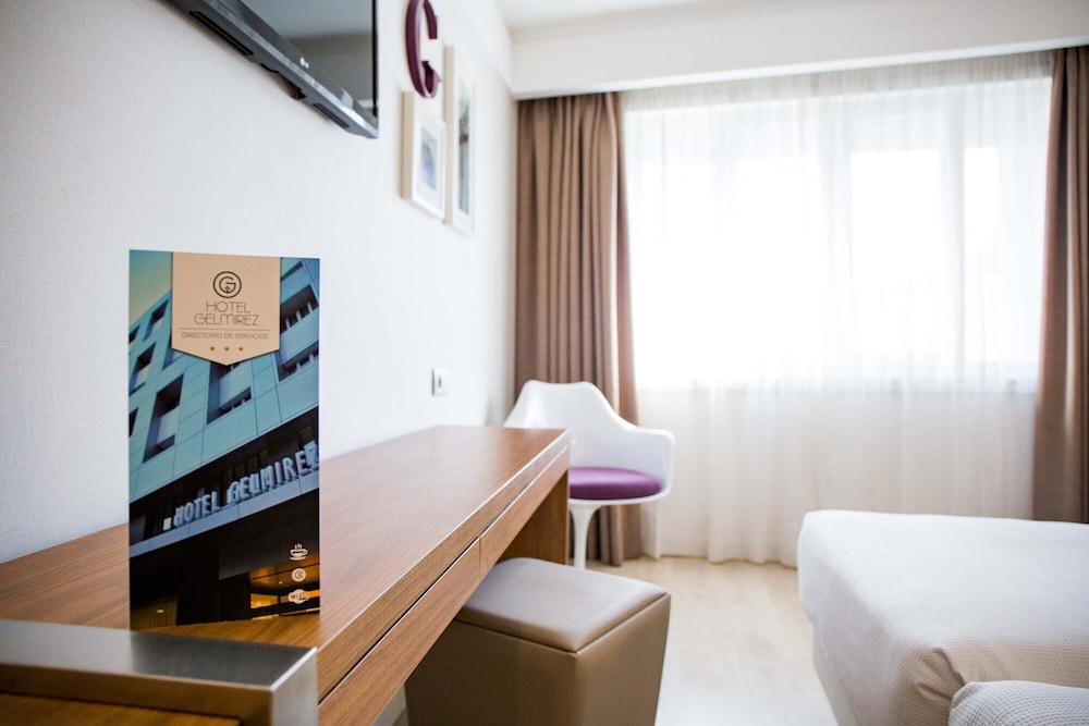 

Milano - Santiago de Compostela - Hotel Gelmírez