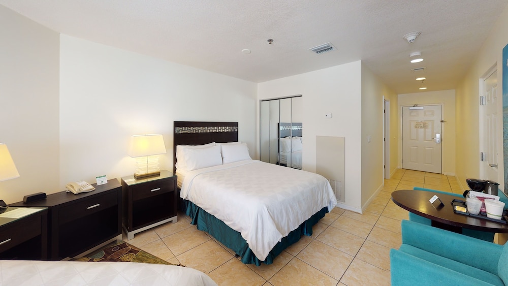 

Milano - Seven Mile Beach - Holiday Inn Resort GRAND CAYMAN