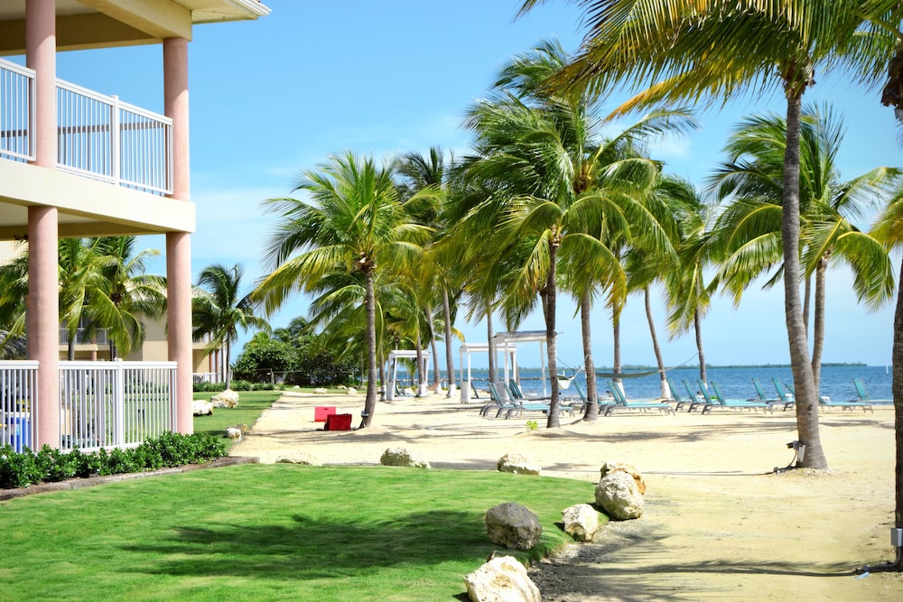 

Bologna - Seven Mile Beach - Holiday Inn Resort GRAND CAYMAN