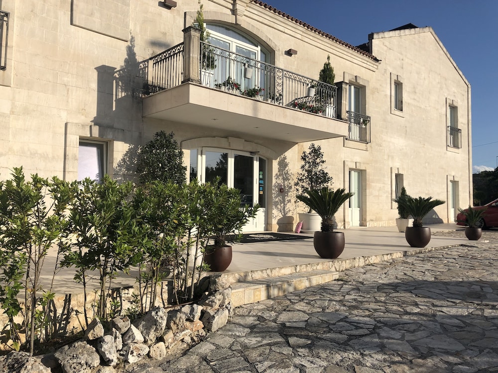 

Ancona - Matera - Hotel Cave Del Sole