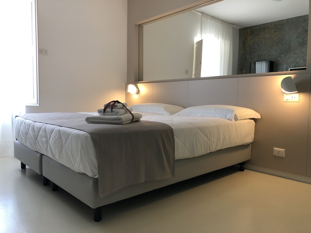 

Roma - Matera - Hotel Cave Del Sole