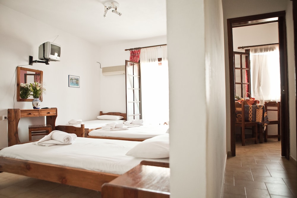 

Napoli - Aegina - Vasilaras Hotel