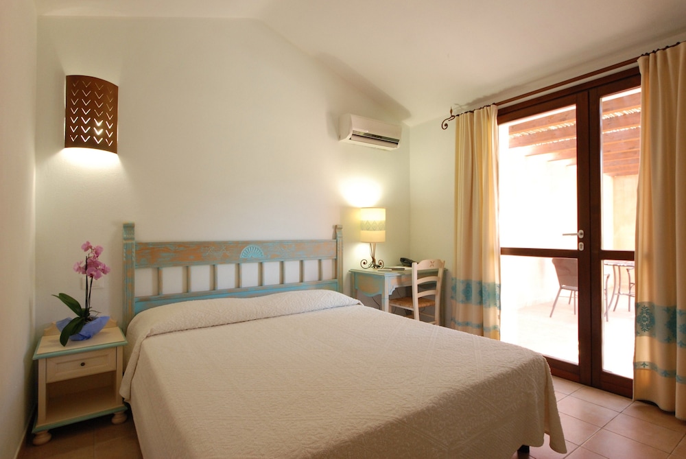 

Napoli - Castiadas - Alma Resort
