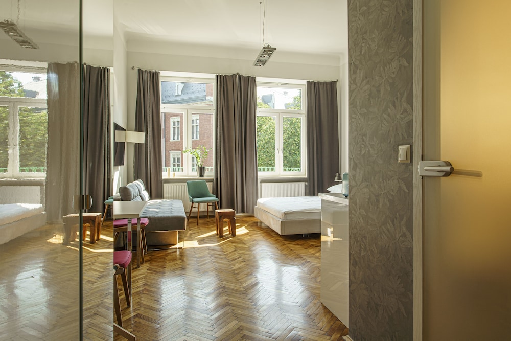 

Palermo - Cracovia - NOVUMHOUSE - Straszewskiego