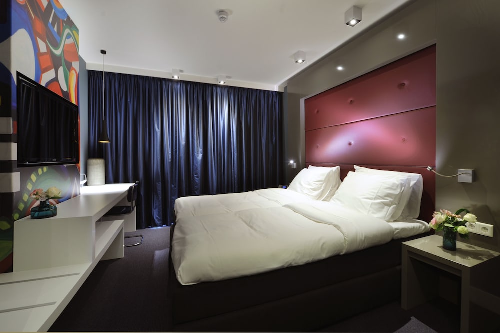 

Roma - Schiphol - Blue Mansion Hotel