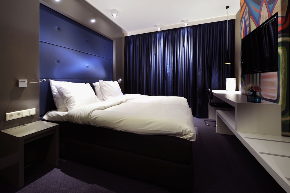 

Bari - Aalsmeer - Blue Mansion Hotel