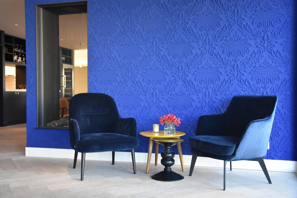 

Genova - Schiphol - Blue Mansion Hotel