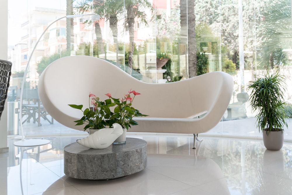 

Milano - Gallipoli - Victoria Palace Hotel & Zen Wellness