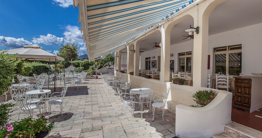 

Catania - San Teodoro - Hotel Sandalyon