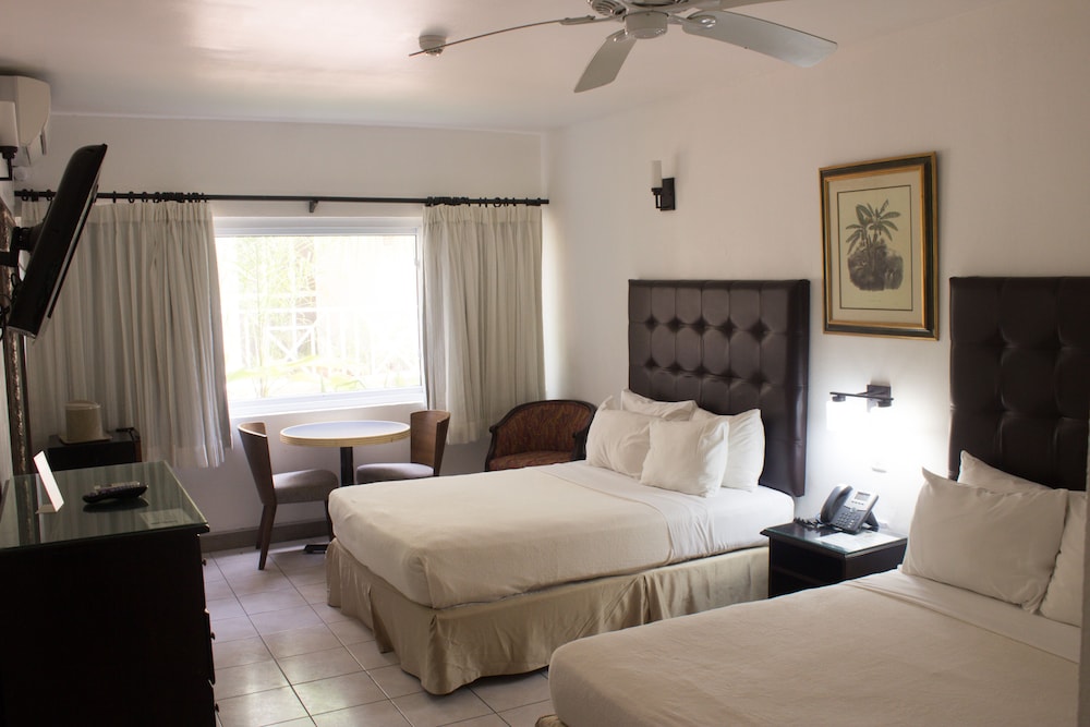 

Napoli - Kingston - Altamont Court Hotel