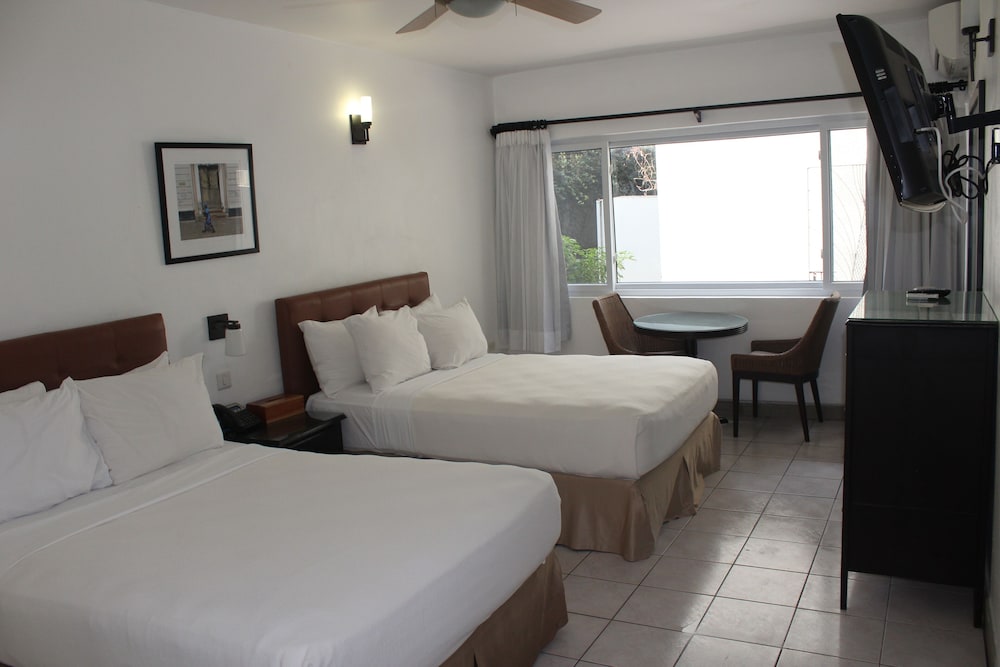 

Bari - Kingston - Altamont Court Hotel
