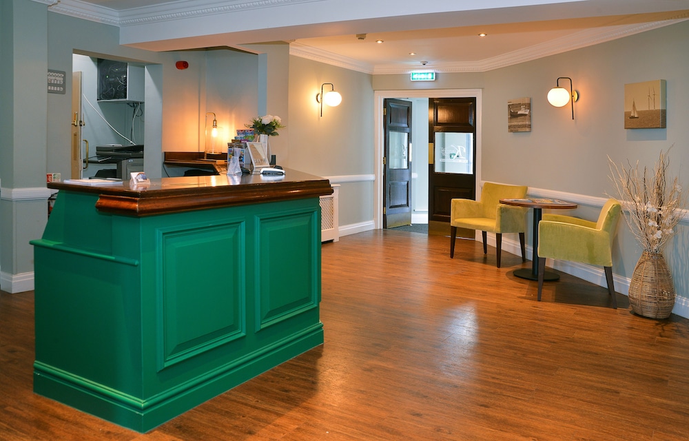 

Bari - Clacton-On-Sea - Kingscliff Hotel Holland on Sea