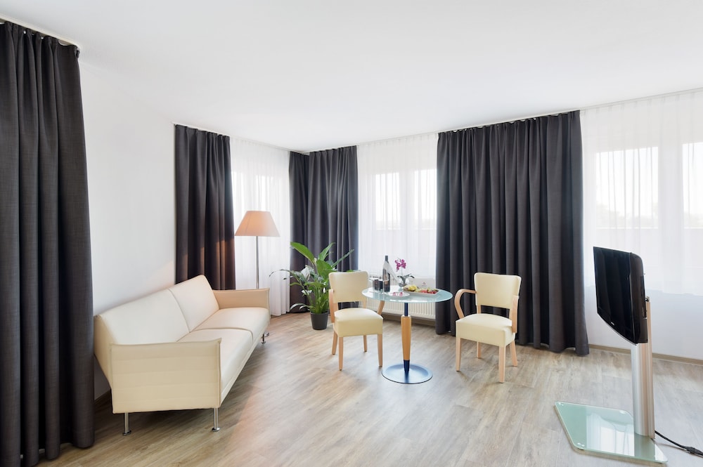 

Roma - Dresda - Amedia Dresden Elbpromenade, Trademark Collection by Wyndham