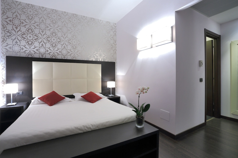 

Napoli - Rho (Fiera) - Hotel La Torretta