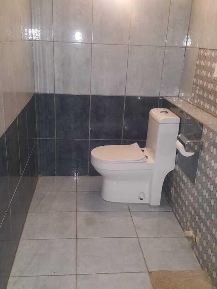 

Bologna - Banjul - Tropic Gardens Hotel