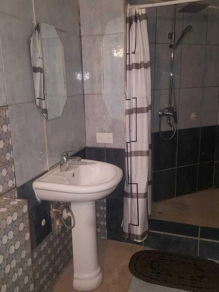 

Milano - Banjul - Tropic Gardens Hotel