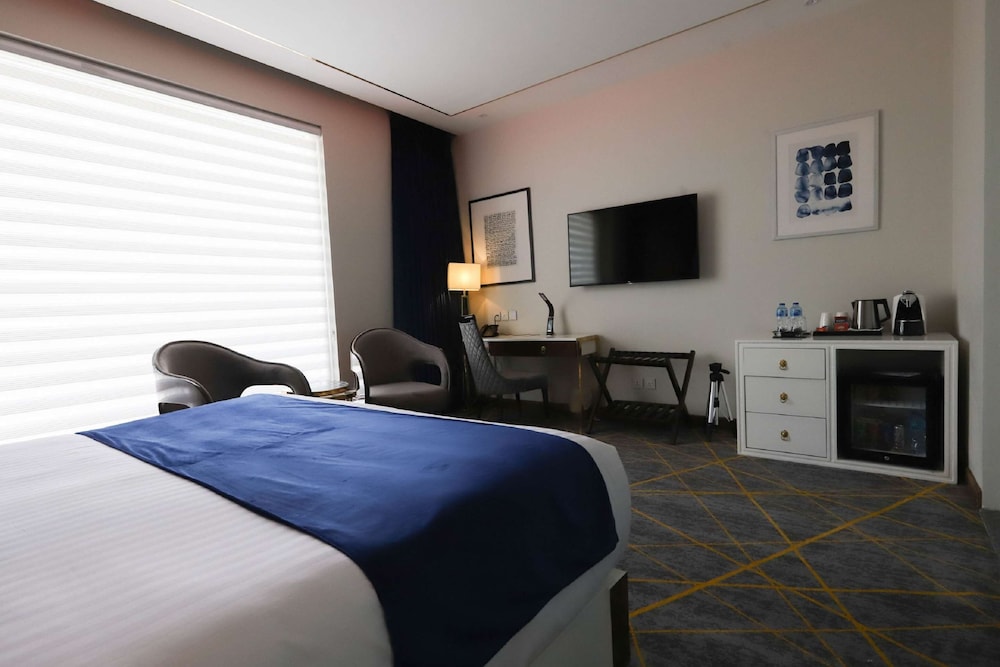 

Napoli - Islamabad - Best Western Premier Islamabad