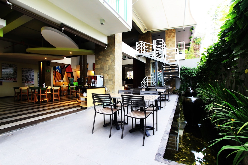 

Roma - Jimbaran - Bali - MaxOneHotels at Bukit Jimbaran