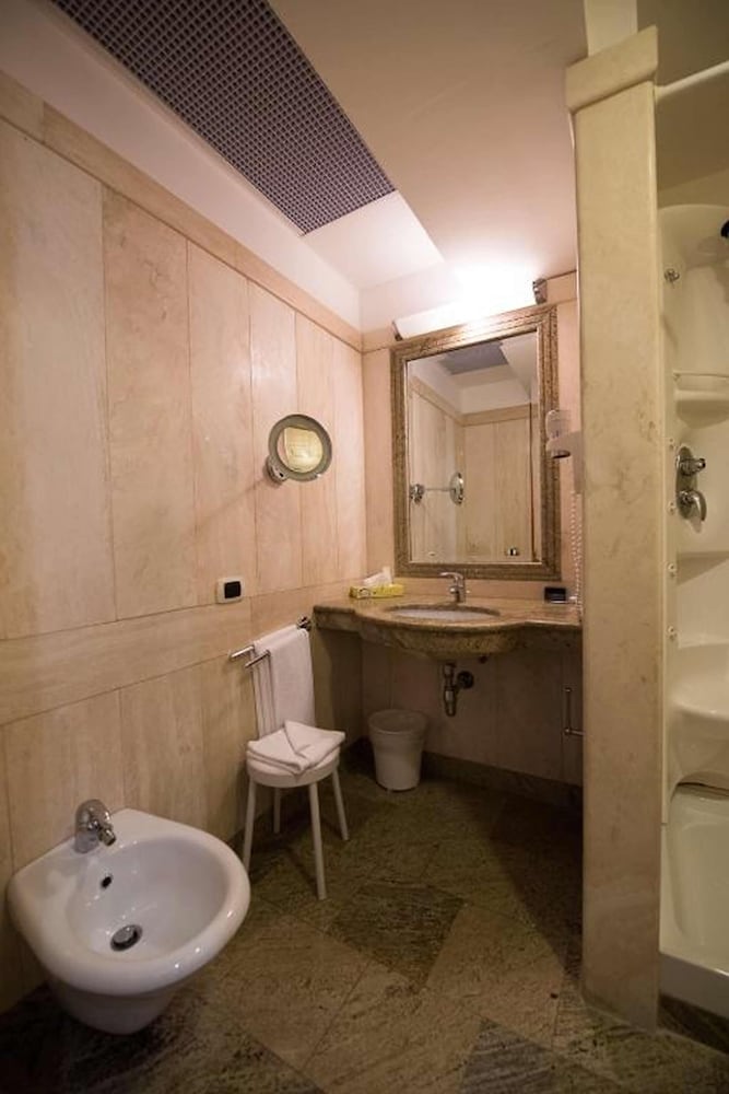 

Catania - Roma - Quality Hotel Nova Domus