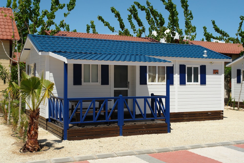 

Bari - Rojals - La Marina Resort